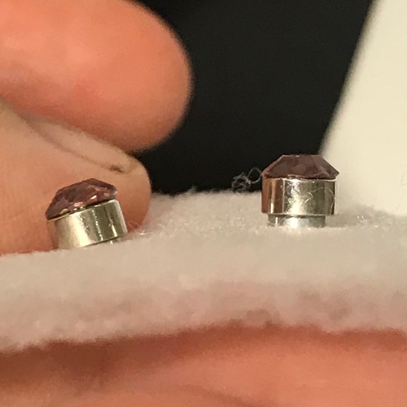 MAGNETIC Gem Earrings: Wear 1 or 5 w/o Piercings!! - Picture 13 of 16